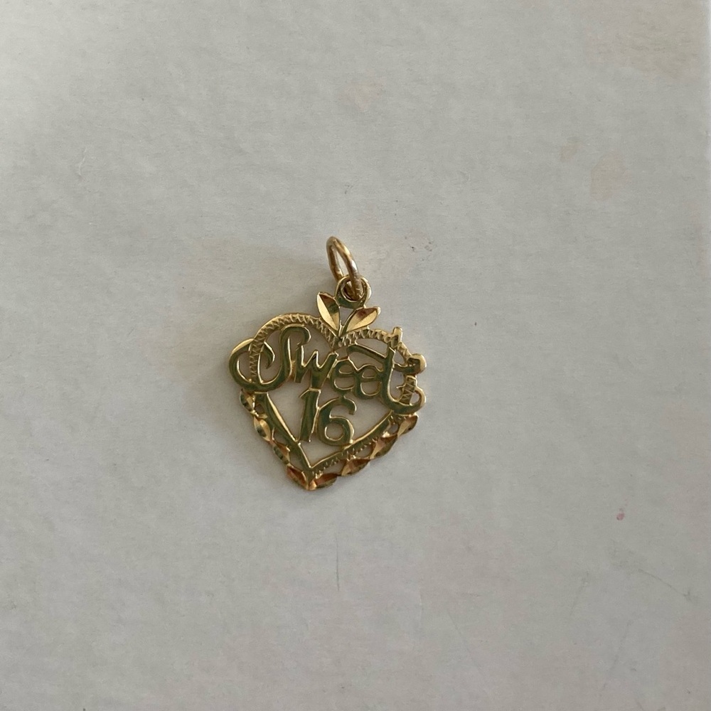 Sweet Sixteen Pendant